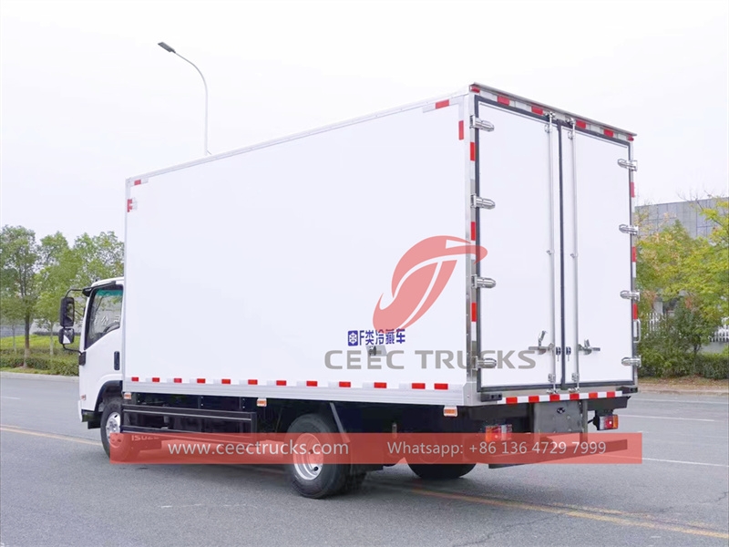 ISUZU ELF kv600 refrigerated lorry