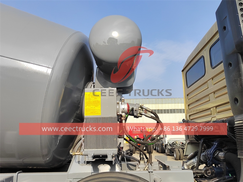 Shacman heavy duty 380HP Concrete Mixer Truck from China