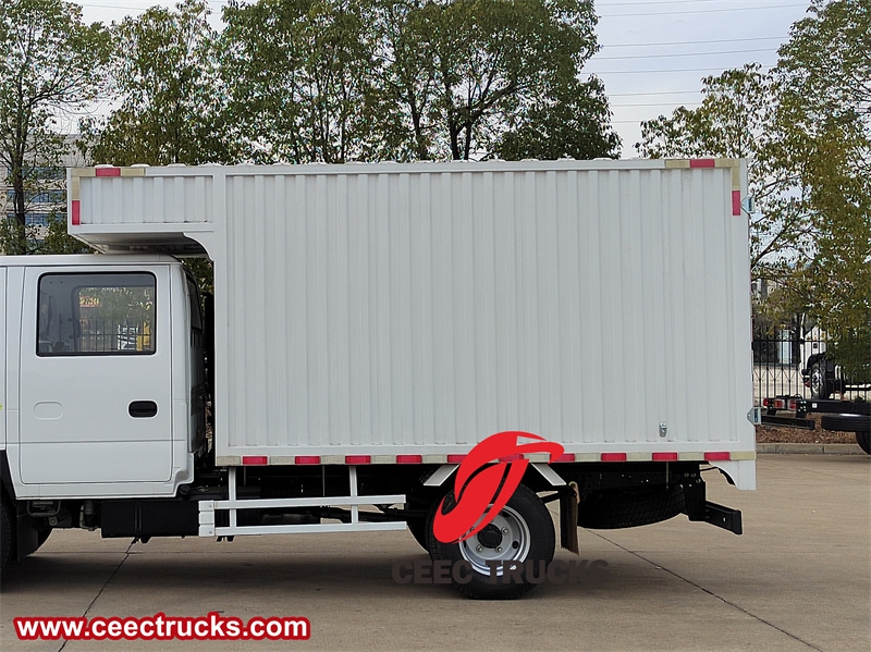 Isuzu 100P double row van truck