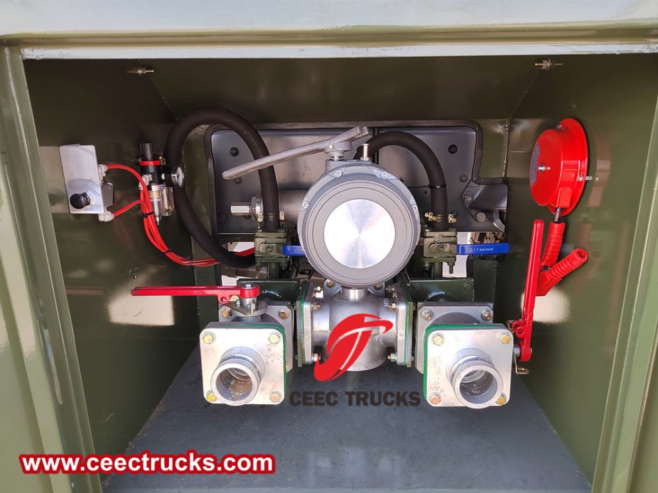 Howo 4x4 drive militar diesel bowser móvel