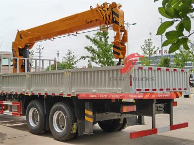 HOWO heavy-duty 371hp truck with 20 tons crane