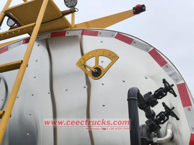 Shacman 5000L Bitumen Sprayer Truck