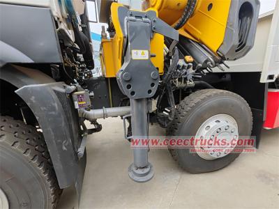 HOWO 8x4 heavy-duty knuckle crane truck