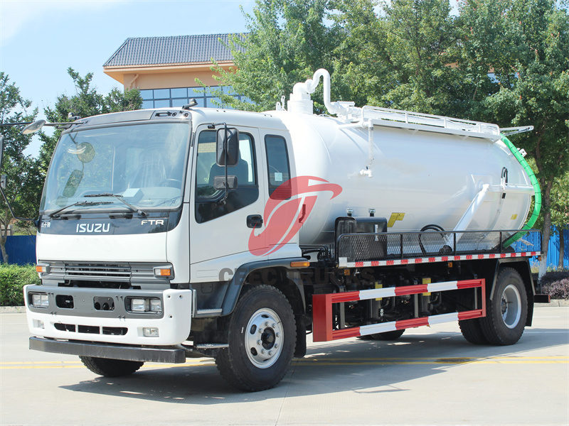 Métodos para prevenir problemas de vazamento de óleo em caminhões-tanque séptico ISUZU