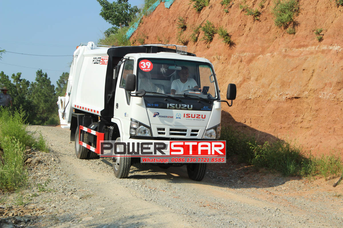 Por que o cliente das Filipinas prefere o Isuzu 4x4 Off Road Garbage Compactor?