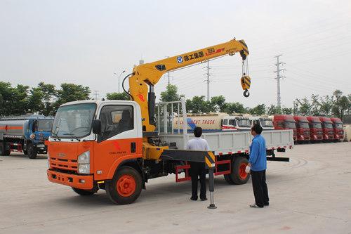 Exportação de caminhão guindaste montado ISUZU 5T para Ruanda